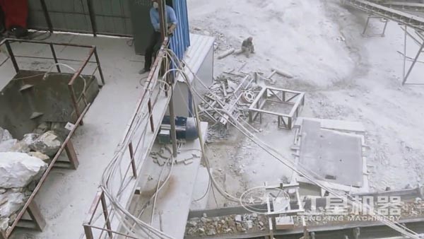 【實拍】砂石制砂設(shè)備生產(chǎn)線現(xiàn)場視頻_全套制砂生產(chǎn)線流程視頻展示