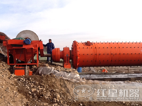 1.5米*5.7米球磨機(jī)現(xiàn)場